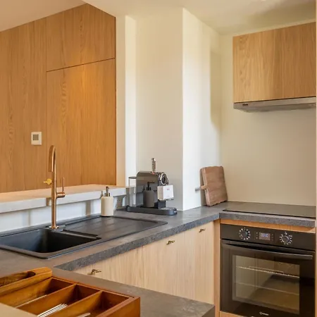 1bdr 4p - Center - Old Port Apartment *
