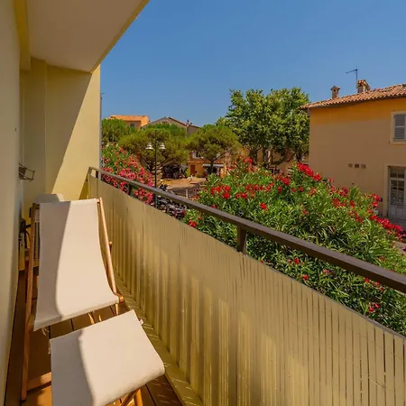 1bdr 4p - Center - Old Port Apartment